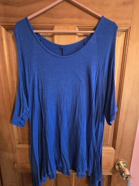 Loose Fit Blue Women's Top - Soft Scoop Neck